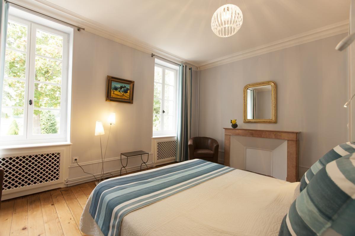 Chambre Les Forges – chambre d'hôtes spacieuse de 25m², Domaine de Pellerey